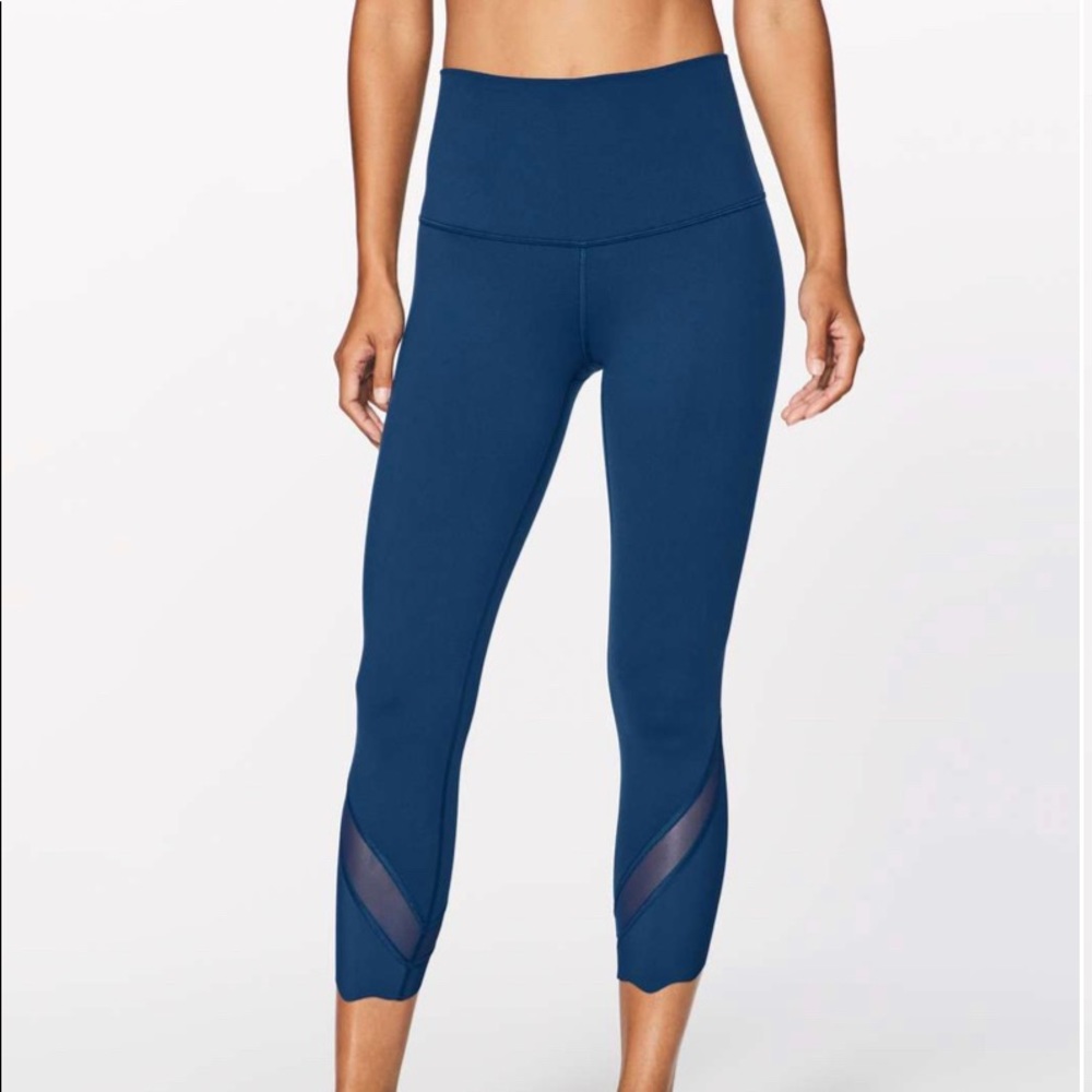 Lululemon Wunder Under Crop II
(Special Edition) (Scallop 23") Night Tide
